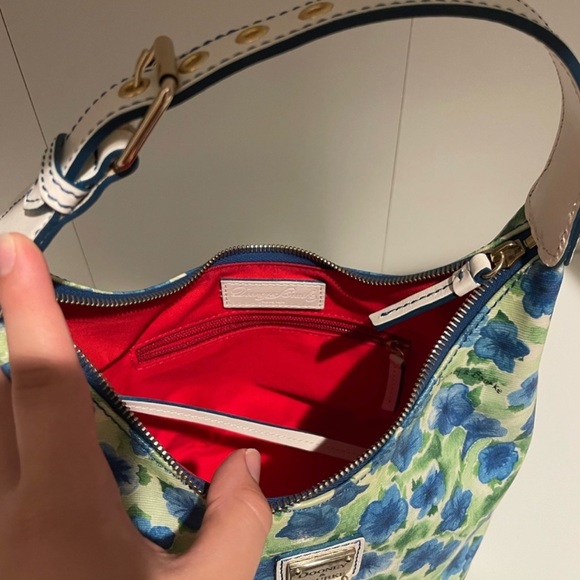 Dooney bag EUC unique pattern - Picture 6 of 13